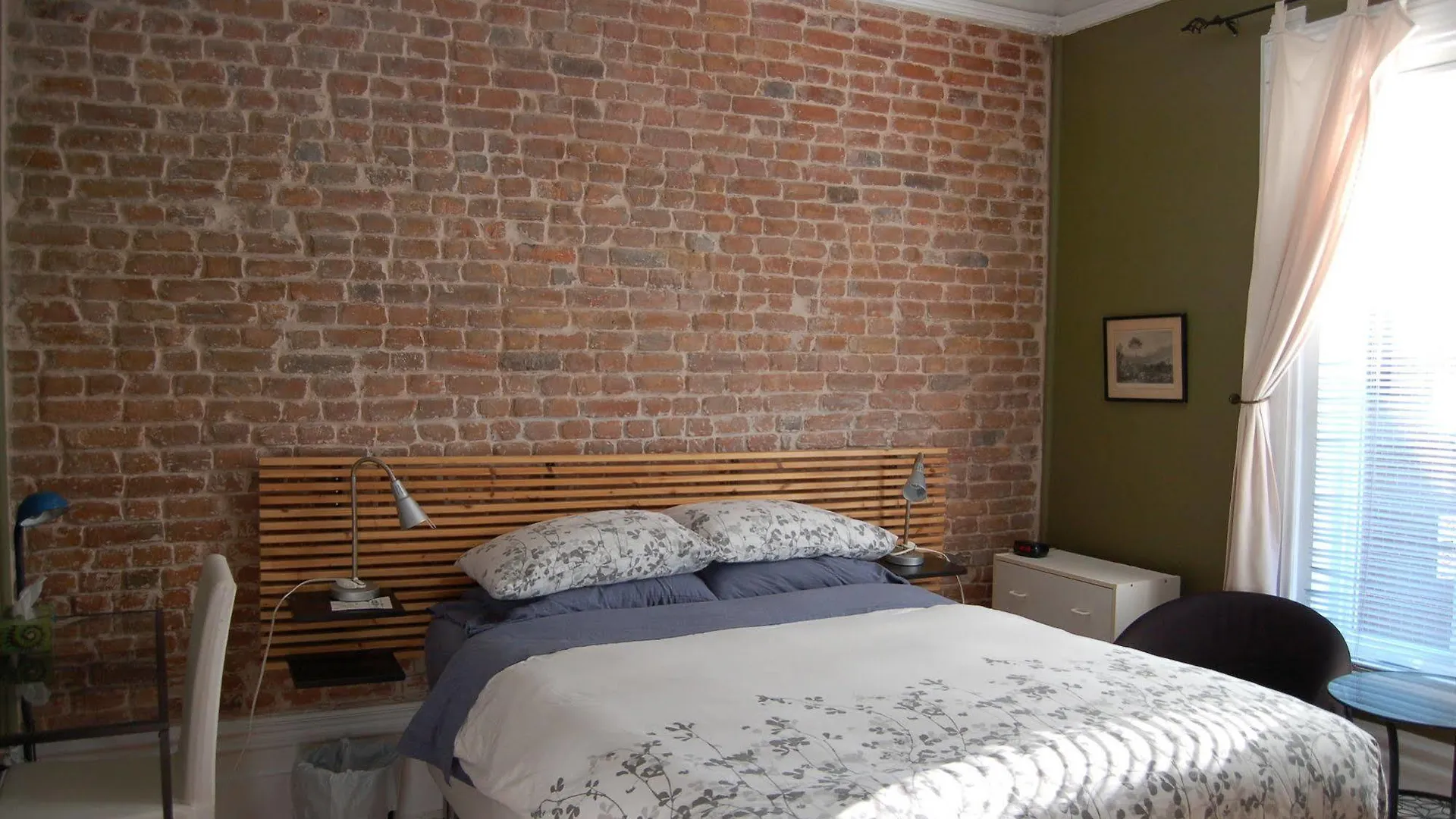 Le Simone Bed & Breakfast Bed & Breakfast Montreal 2*,